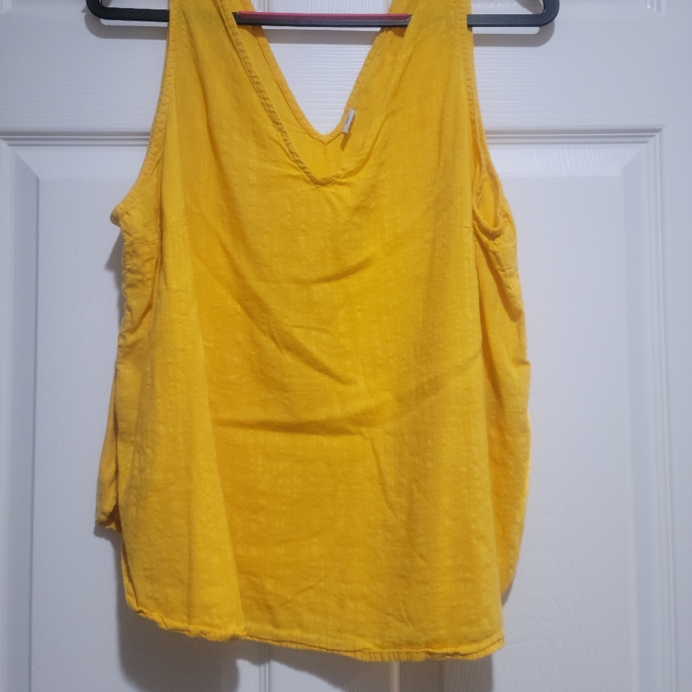☀️Yellow Tank☀️ - Picture 3 of 3
